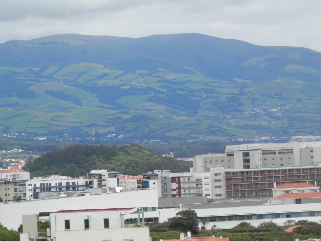 Al - Apartamento Bairros Novos 24 Ponta Delgada Oda fotoğraf